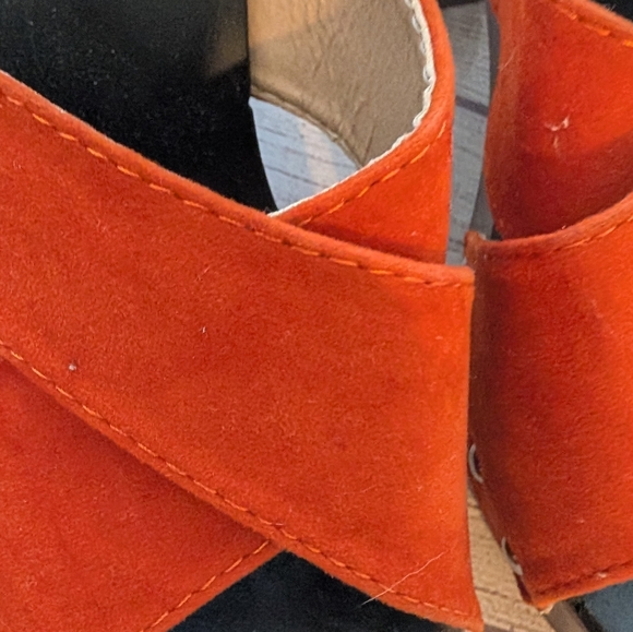 faux suede Womens orange platform sandals. Size 7. - Picture 9 of 12